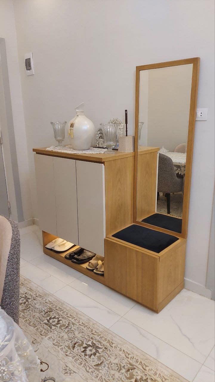 Meuble d'Entrée Vestiaire avec Banquette et Miroir – Modèle Accueil